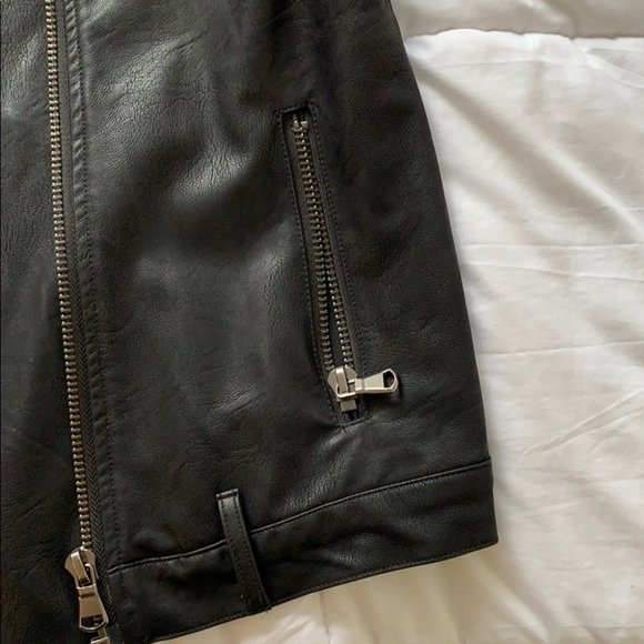 Sunset + Spring Oversized Leather Vest w Sequin Pattern - Picture 3 of 6